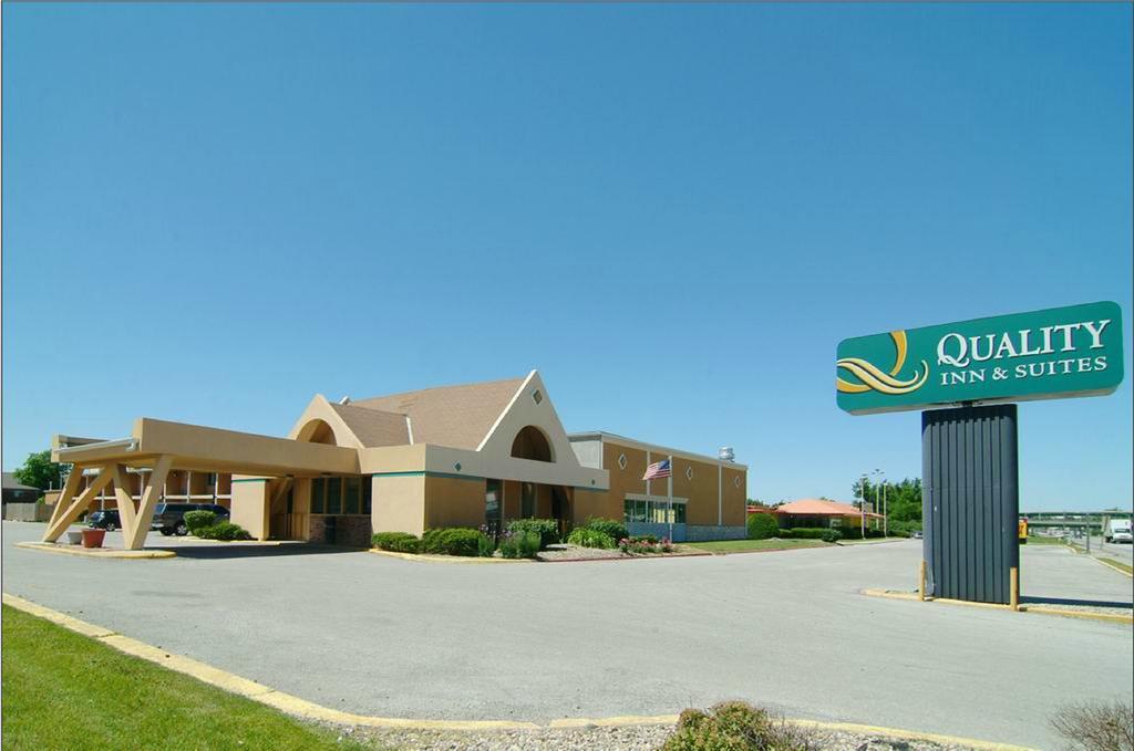 Quality Inn & Suites Near I-480 And I-29 Консіл-Блафс Екстер'єр фото