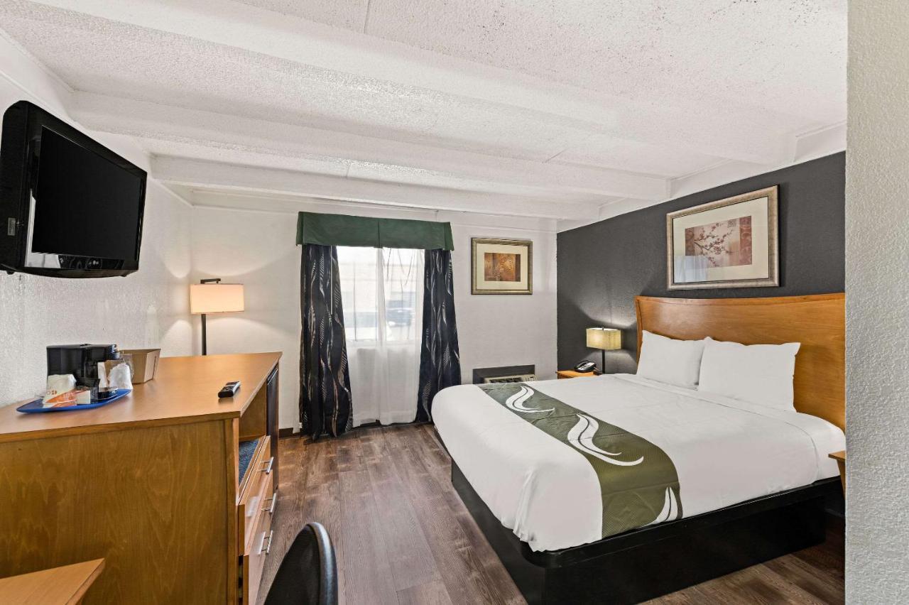 Quality Inn & Suites Near I-480 And I-29 Консіл-Блафс Екстер'єр фото