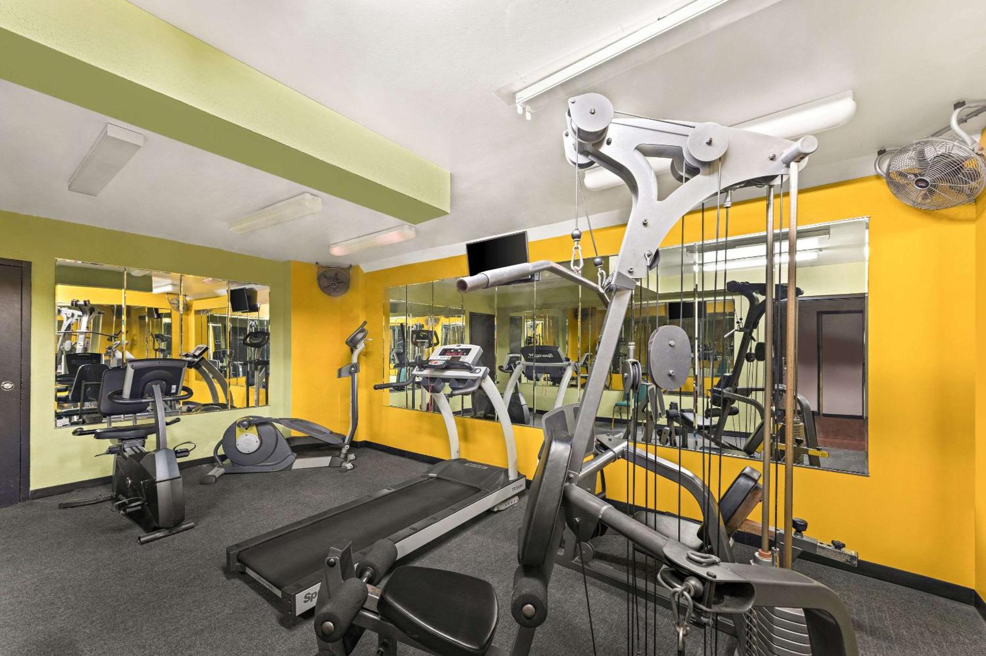 Quality Inn & Suites Near I-480 And I-29 Консіл-Блафс Екстер'єр фото