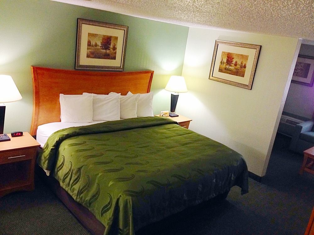 Quality Inn & Suites Near I-480 And I-29 Консіл-Блафс Екстер'єр фото
