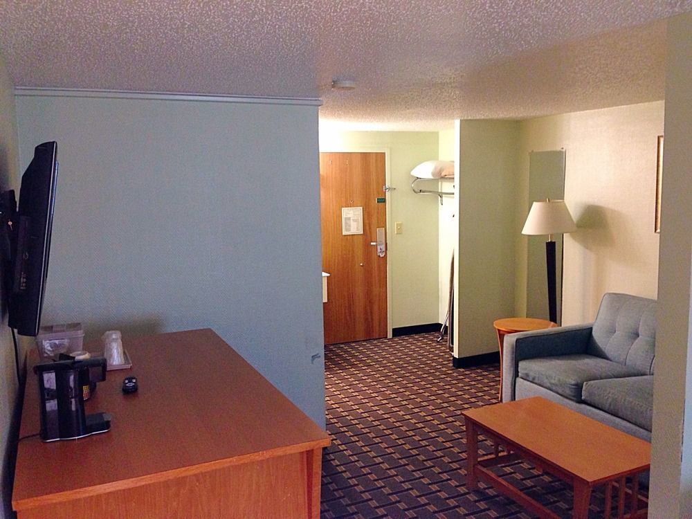 Quality Inn & Suites Near I-480 And I-29 Консіл-Блафс Екстер'єр фото