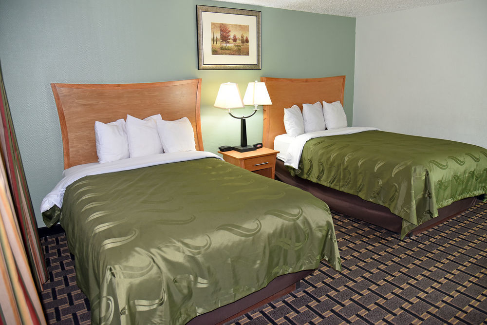 Quality Inn & Suites Near I-480 And I-29 Консіл-Блафс Екстер'єр фото