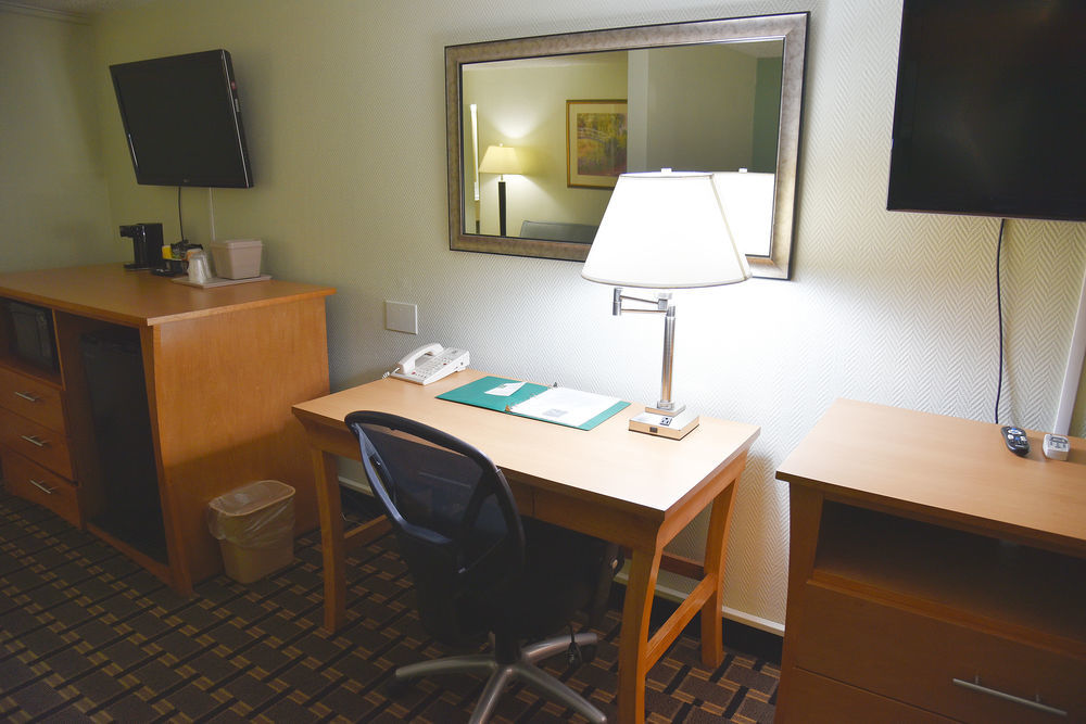 Quality Inn & Suites Near I-480 And I-29 Консіл-Блафс Екстер'єр фото