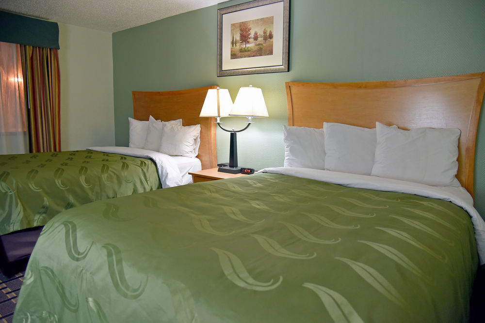 Quality Inn & Suites Near I-480 And I-29 Консіл-Блафс Екстер'єр фото