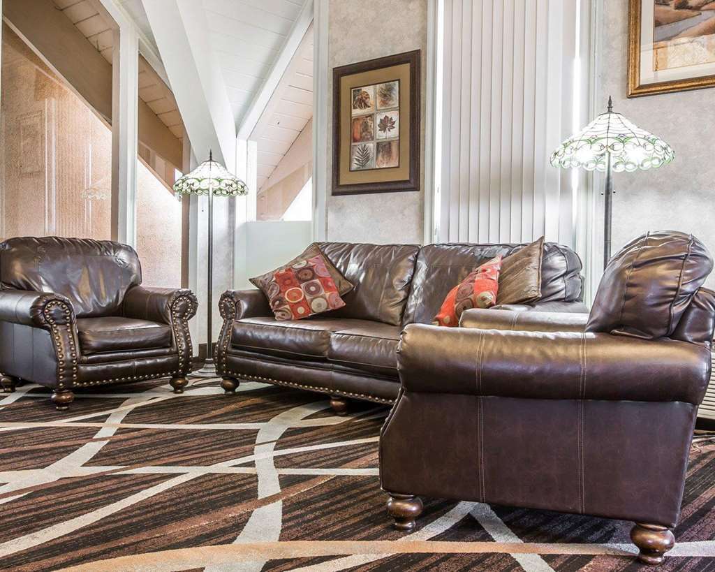 Quality Inn & Suites Near I-480 And I-29 Консіл-Блафс Інтер'єр фото