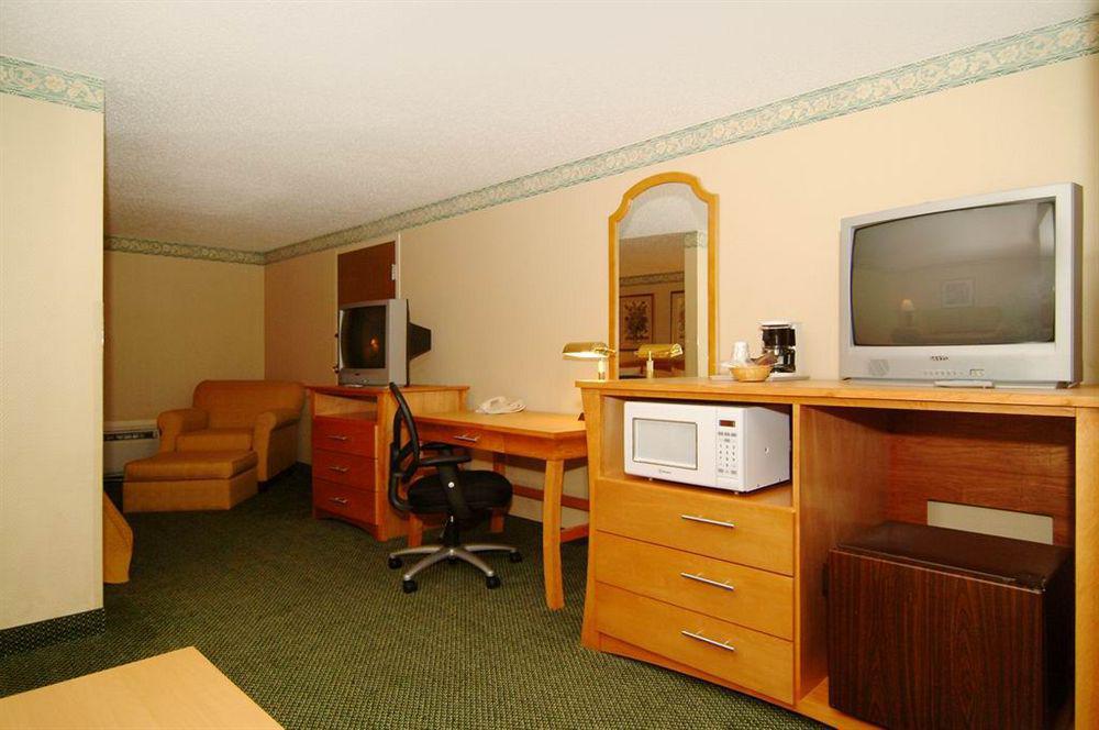Quality Inn & Suites Near I-480 And I-29 Консіл-Блафс Екстер'єр фото