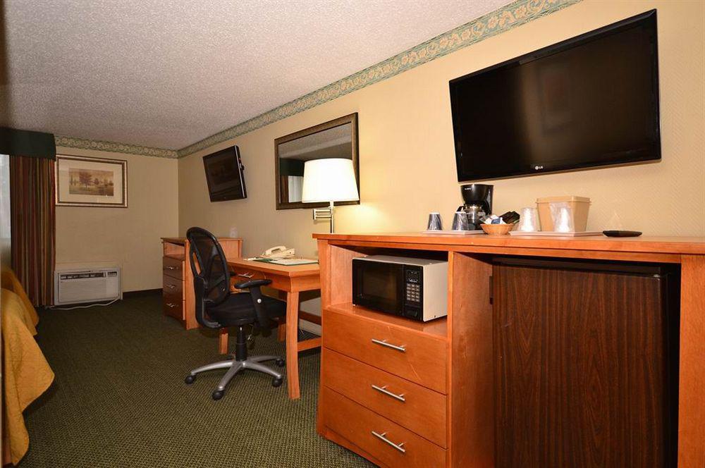 Quality Inn & Suites Near I-480 And I-29 Консіл-Блафс Номер фото